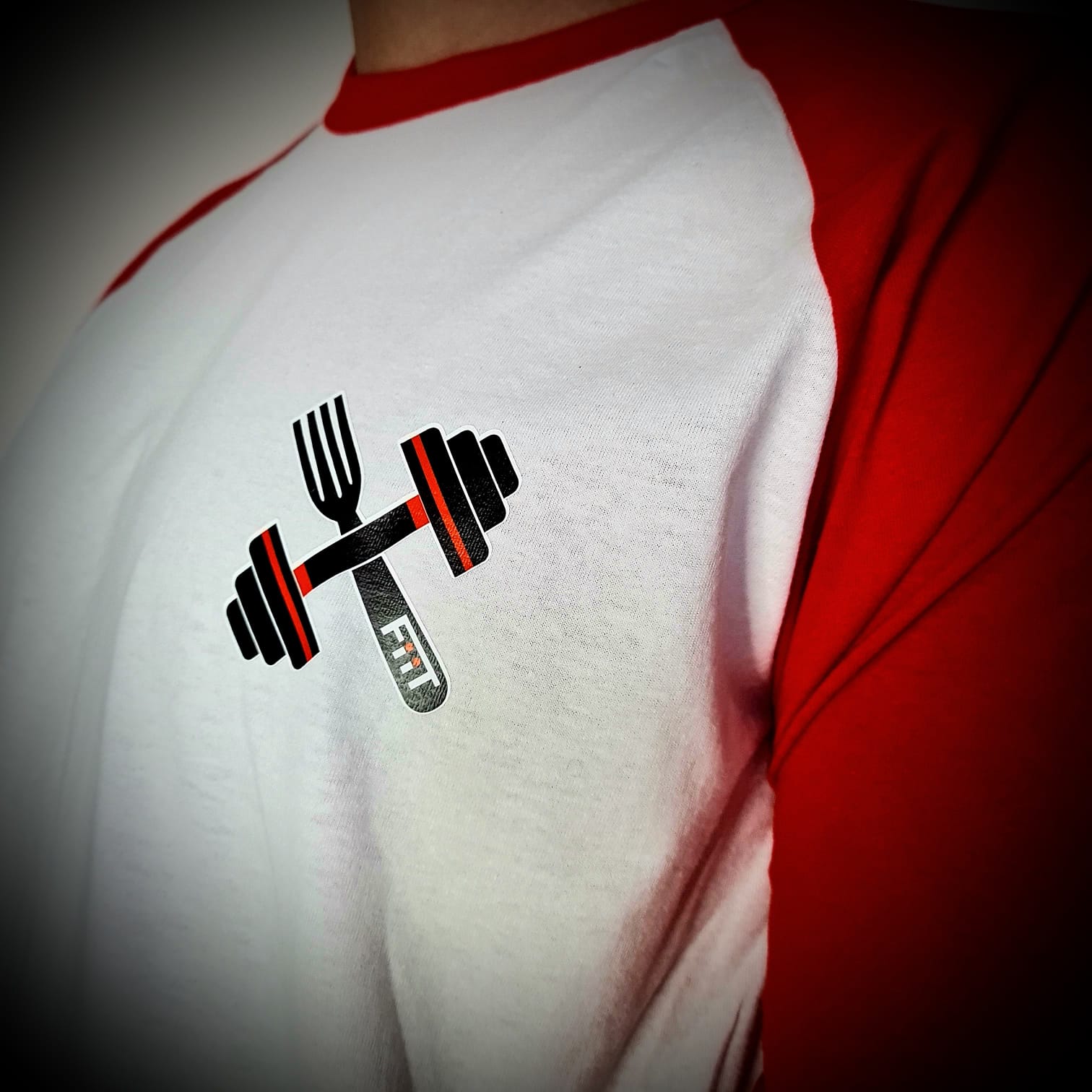 photo 2 du produit T-shirt FiiT blanc et rouge